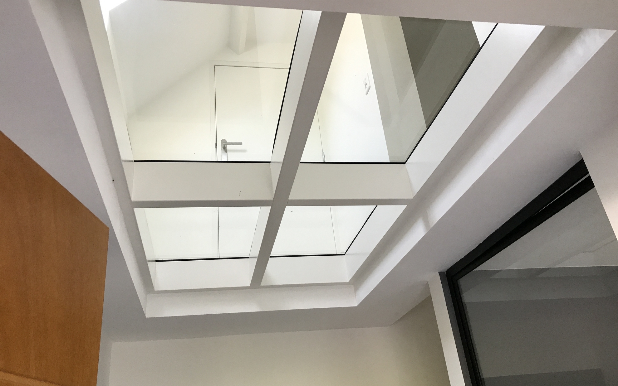 Entree en een glazen vloer