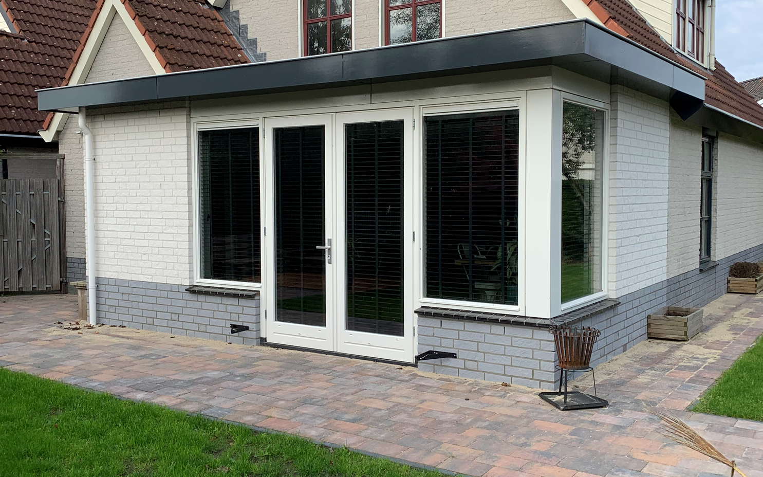 Aanbouw aan de  Arnold van Lieropstraat